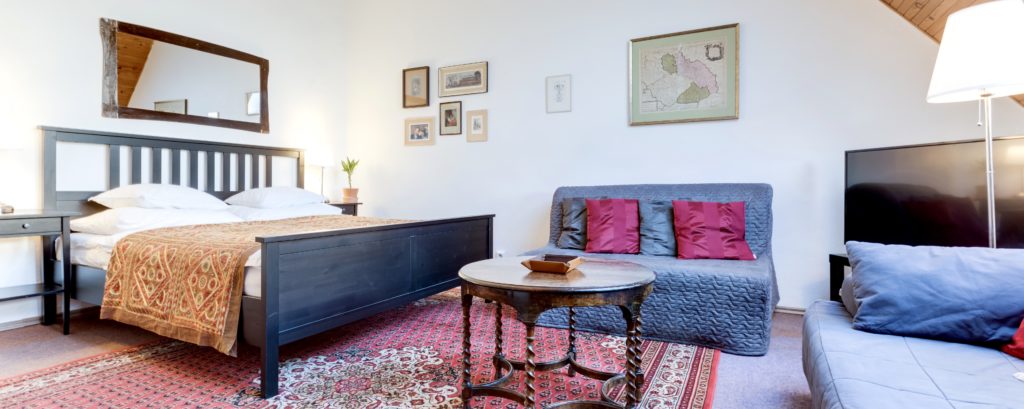 Prague Airbnb: Old Town Jewish Quarter Hideaway